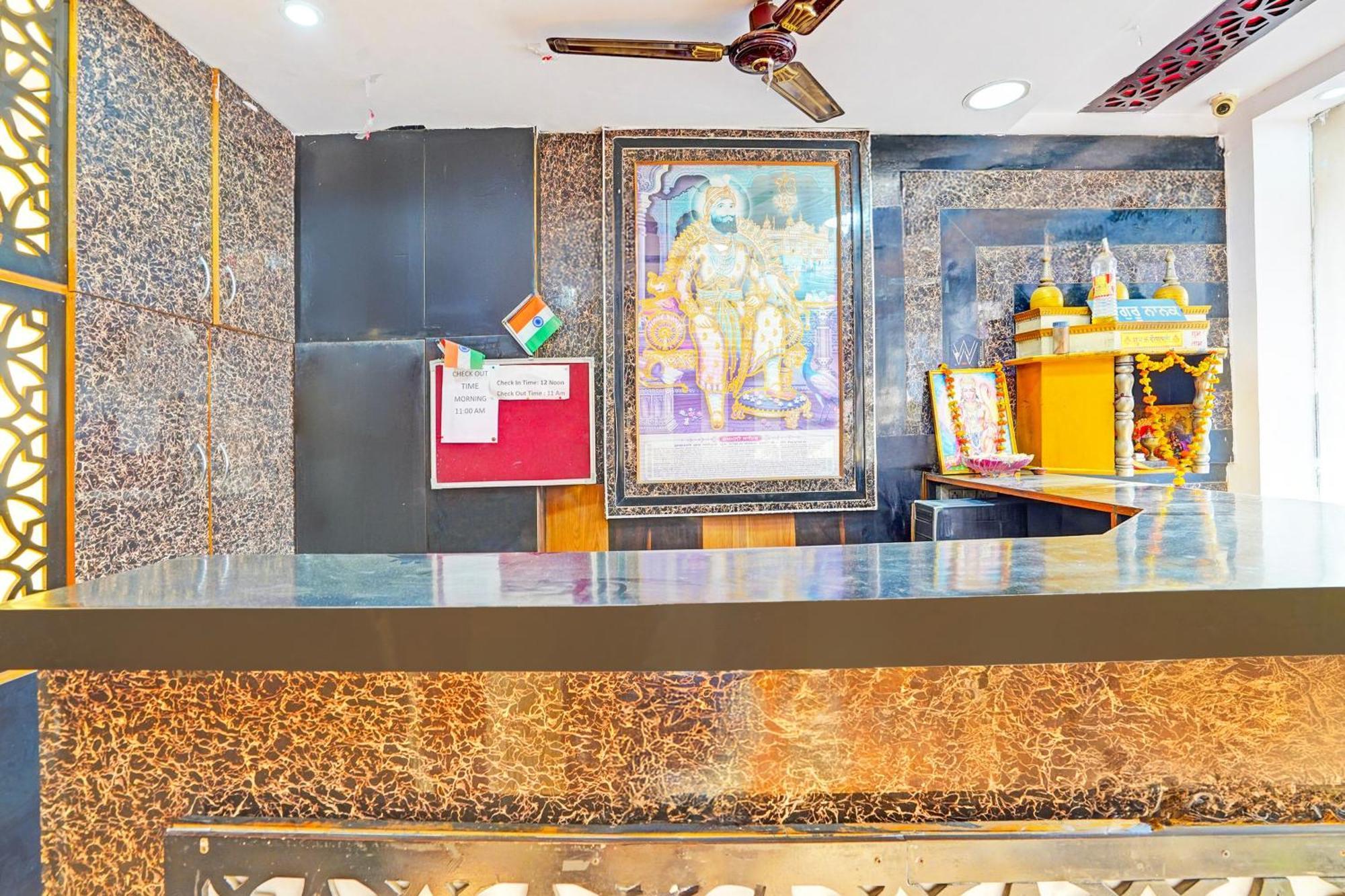 Super Hotel O Charbagh Formerly Khalsa Inn Лакхнау Екстер'єр фото